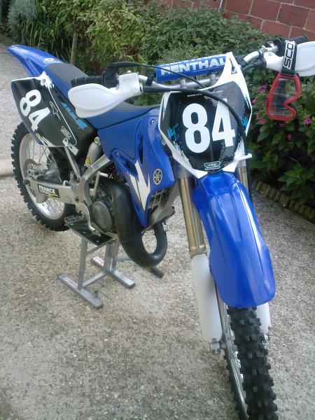 mon 125 YZ