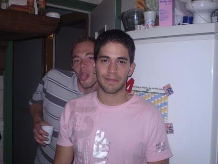 Est ma poule elle est pa belle ta langue !!!!!